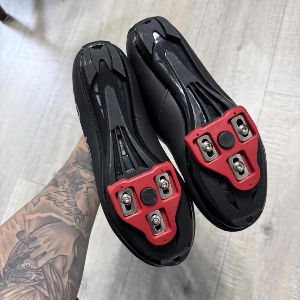 Sport Cycling Black Shoes Self-Locking Size Euro 39‎ / 8.5 Women / 6 Men - Picture 5 of 9